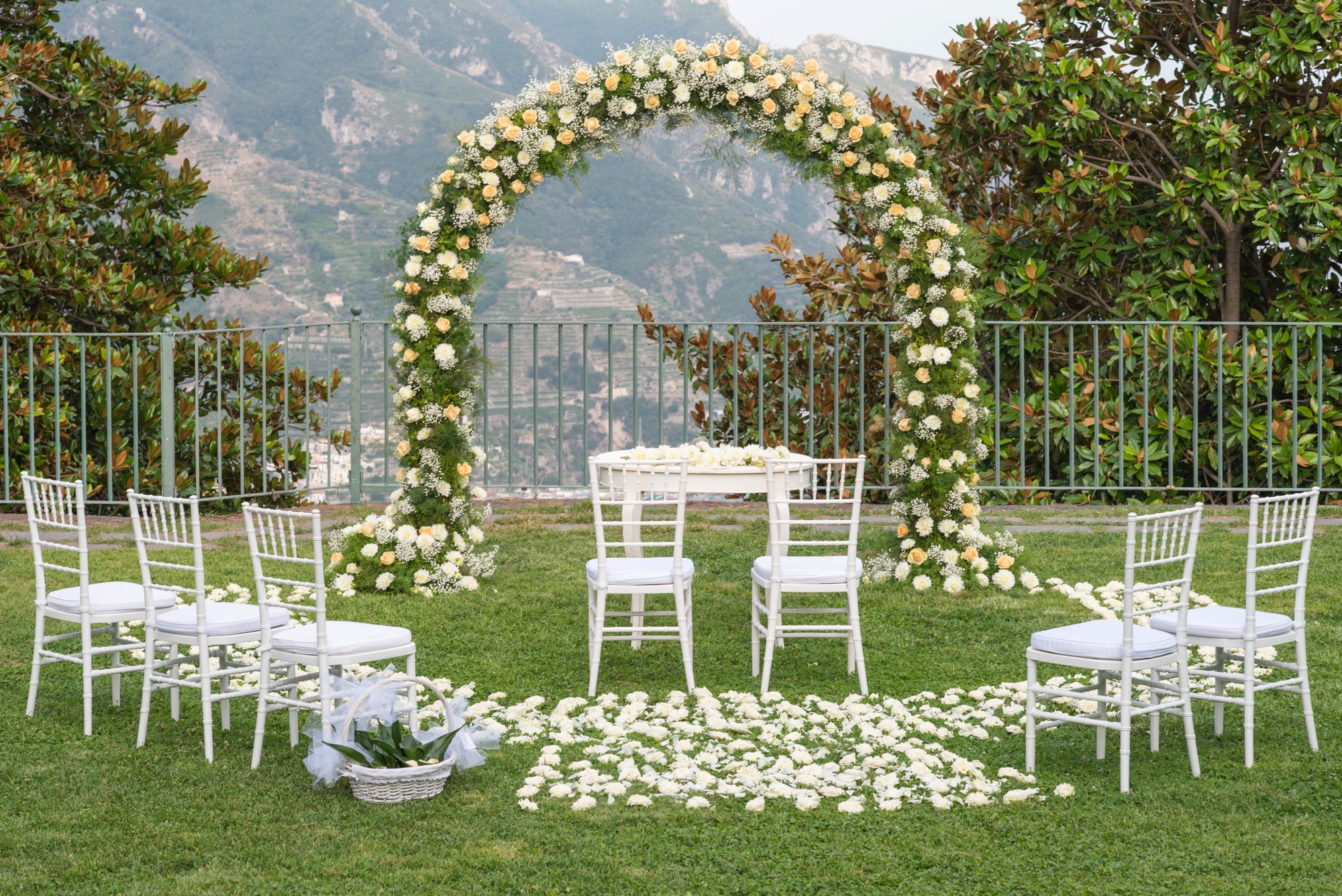 civil-wedding-ceremony in ravello