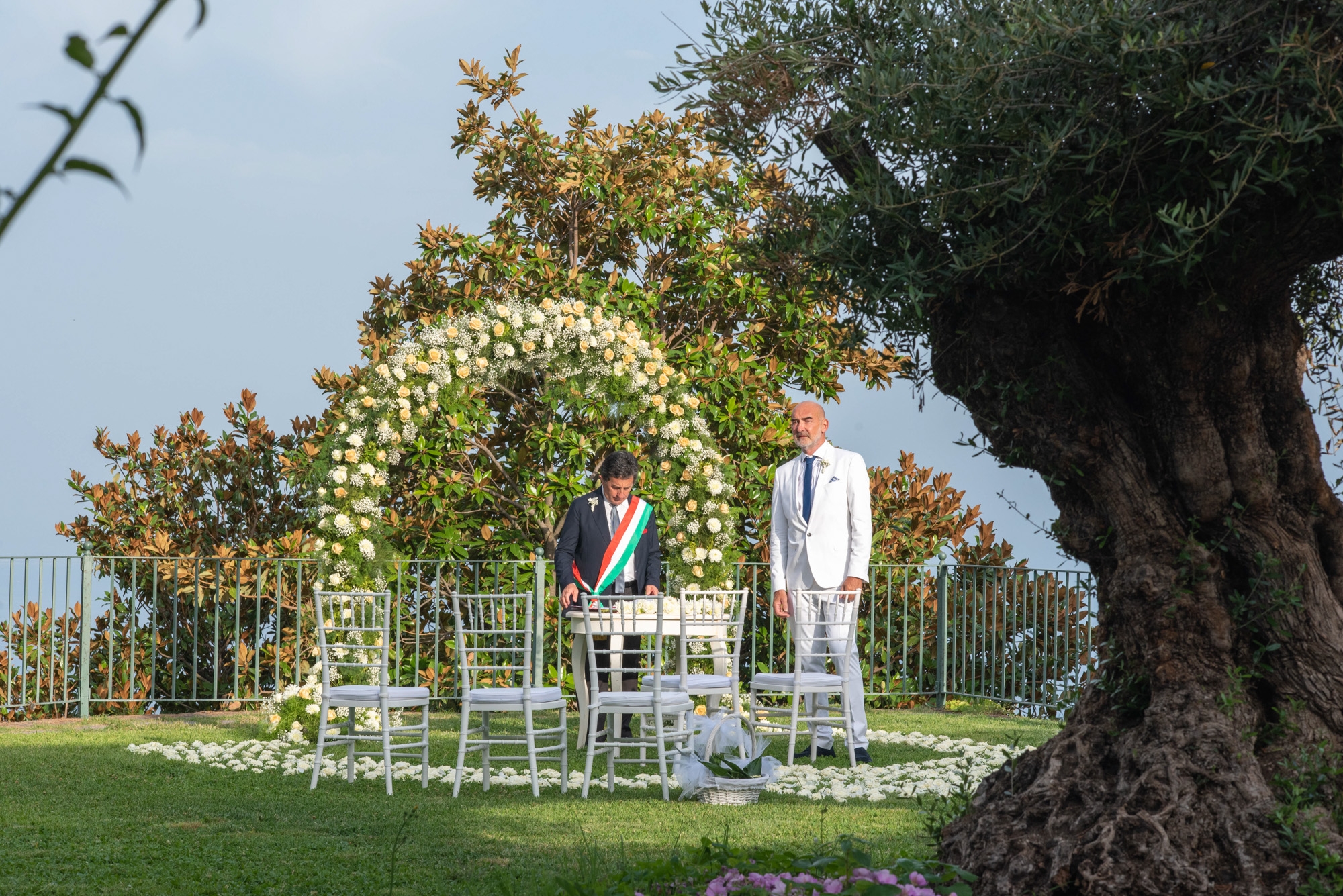 civil-wedding-ceremony in ravello