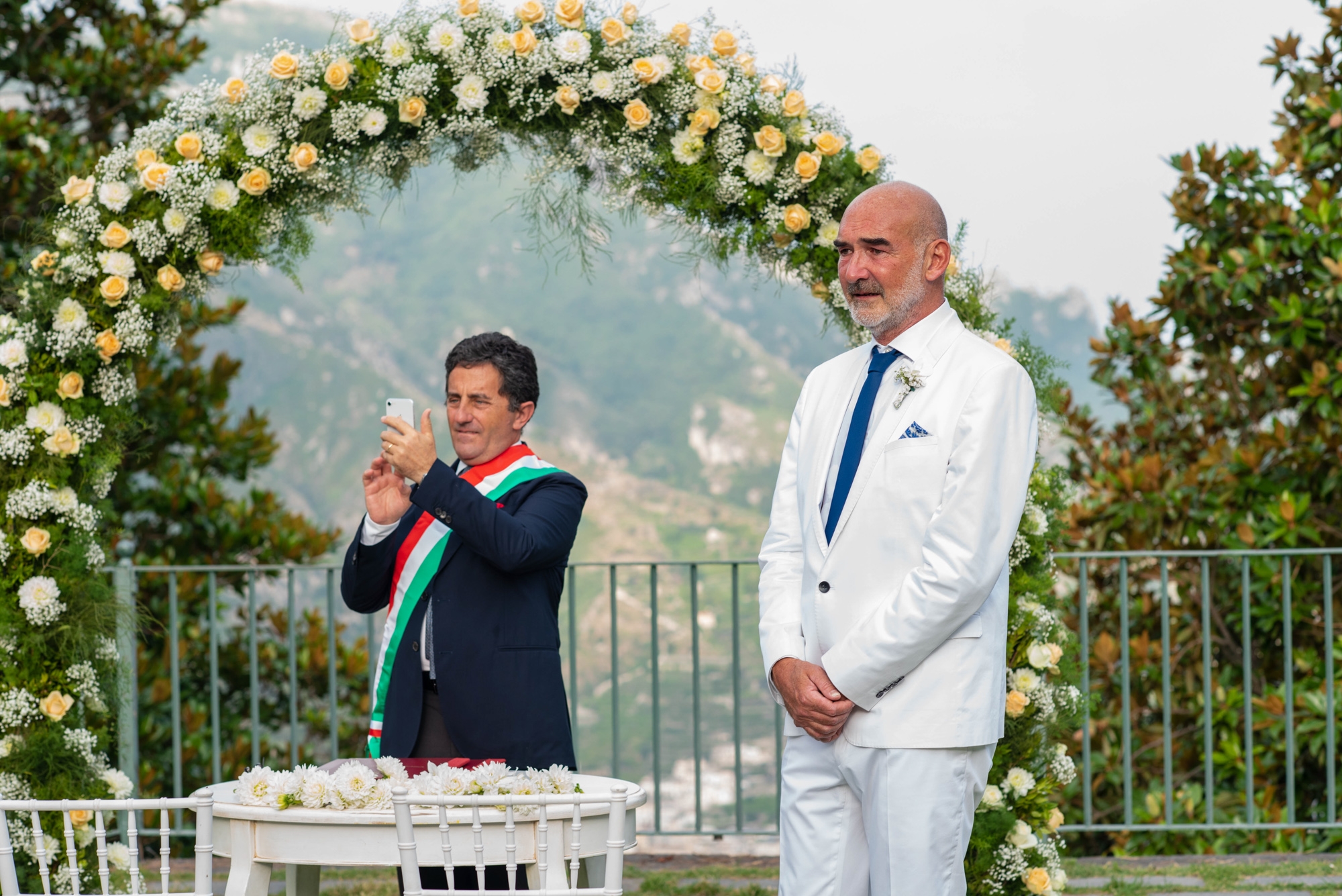 civil-wedding-ceremony in ravello