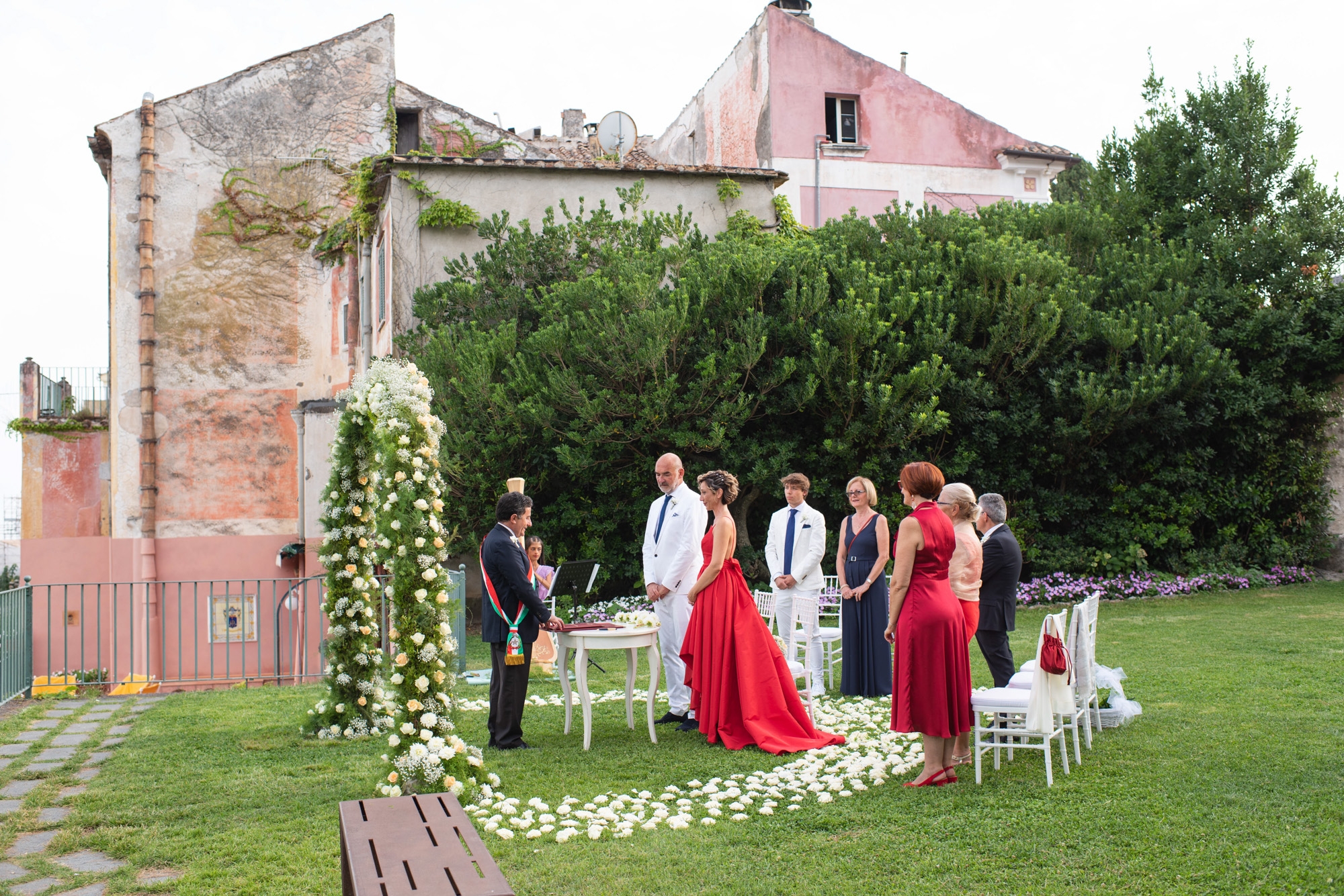 civil-wedding-ceremony in ravello
