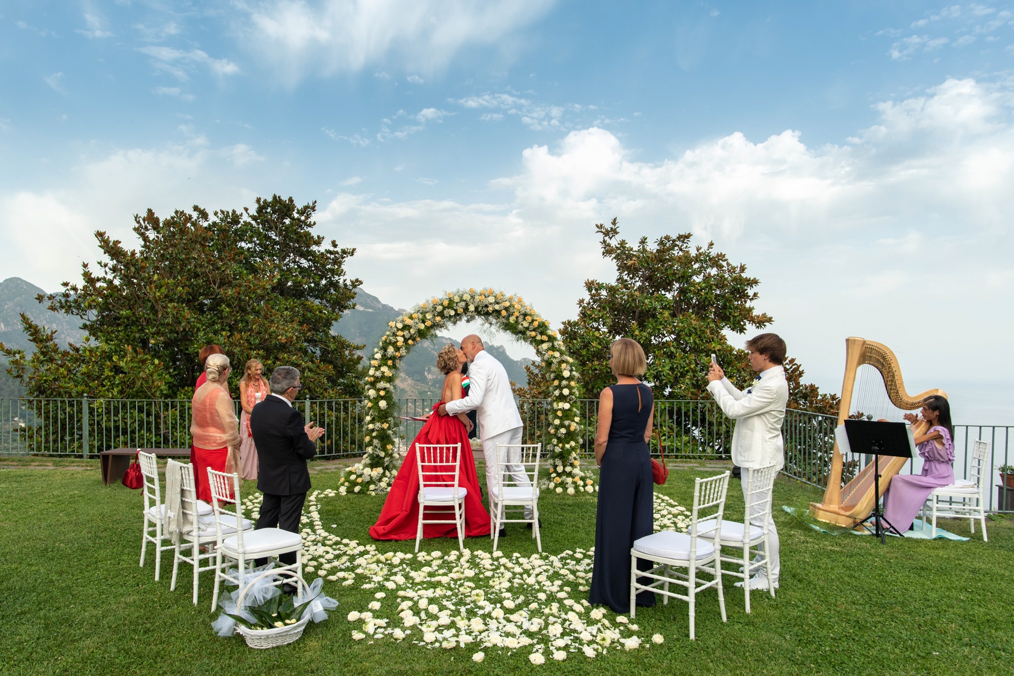civil-wedding-ceremony in ravello